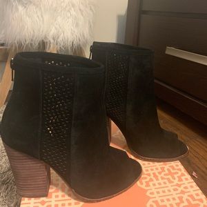 Gianni Bini Black Suede booties